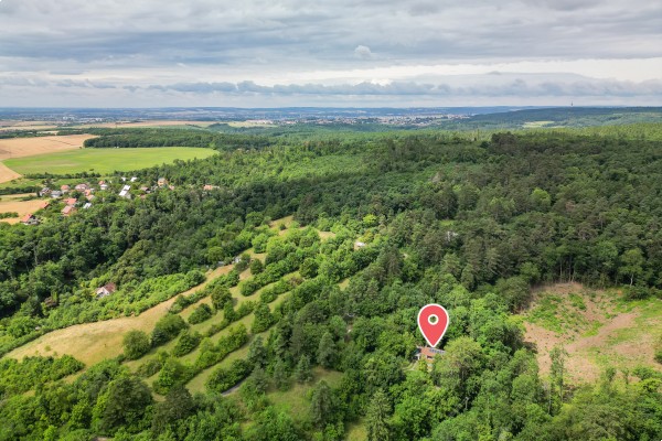 Rodinný dům na hranici lesa s rozlehlou zahradou a garáží – Mokrá-Horákov, Brno-venkov