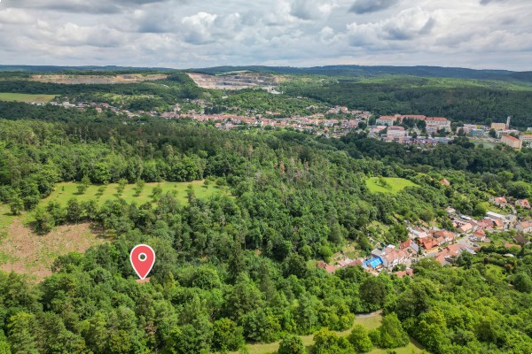 Rodinný dům na hranici lesa s rozlehlou zahradou a garáží – Mokrá-Horákov, Brno-venkov