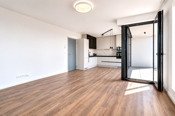 NOVOSTAVBA BYTU S BALKONEM A PARKOVÁNÍM V BRNĚ