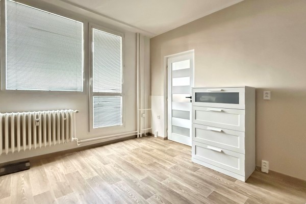 Pronájem bytu 1+1 s balkonem, Brno – Lesná, ul. Fillova