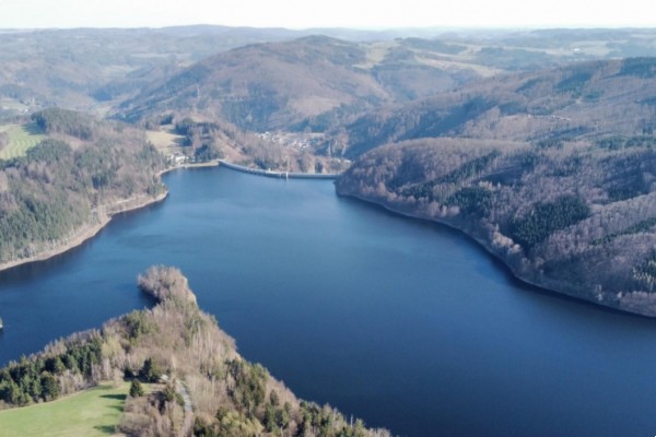 Prodej louky s lesem u Vírské přehrady