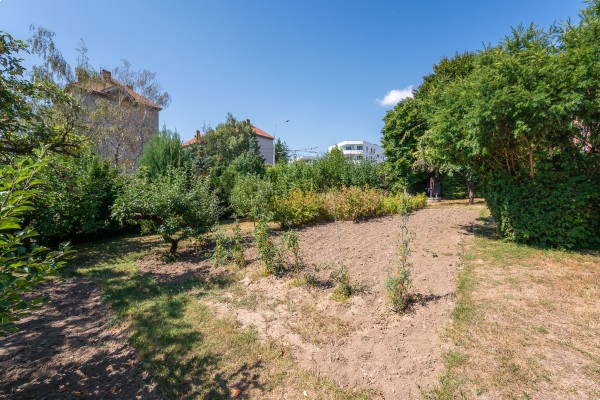 STAVEBNÍ POZEMEK 441 M² VE ŠLAPANICÍCH U BRNA