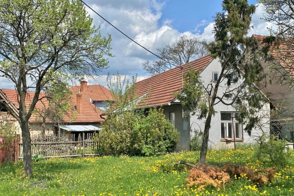 RODINNÝ DŮM SE ZAHRADOU A GARÁŽÍ V KŘIŽÍNKOVĚ, OKR. BV