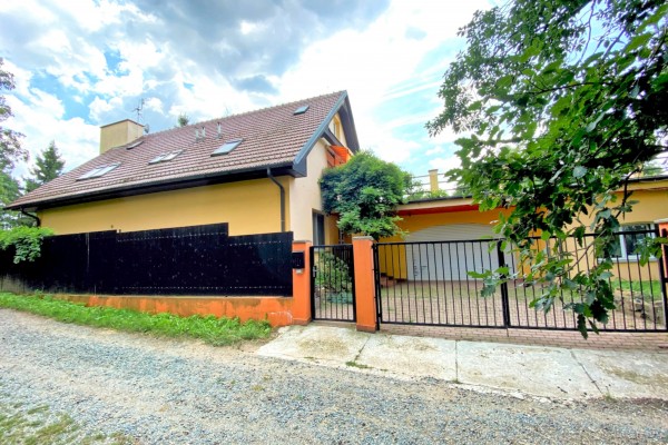 Prodej rodinného domu se zahradou v Brně