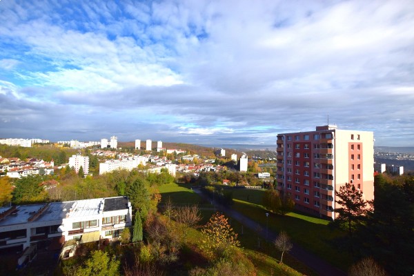 Pronájem bytu 3+1 s balkonem ul. Axmanova, Brno - Kohoutovice